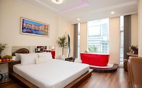 Quy Hung Hotel Central